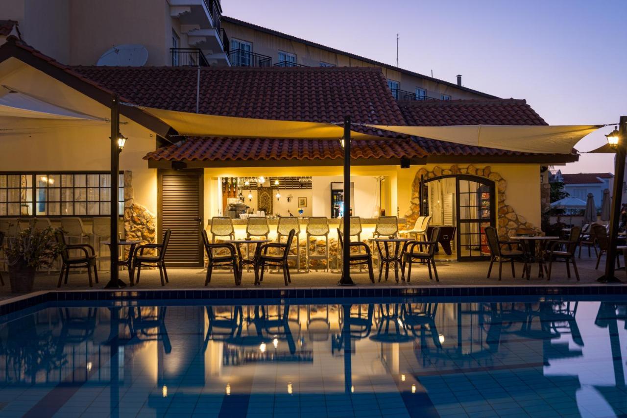 Anais Bay Hotel Protarász Kültér fotó