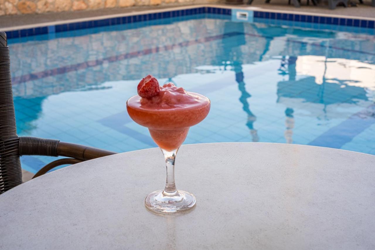 Anais Bay Hotel Protarász Kültér fotó