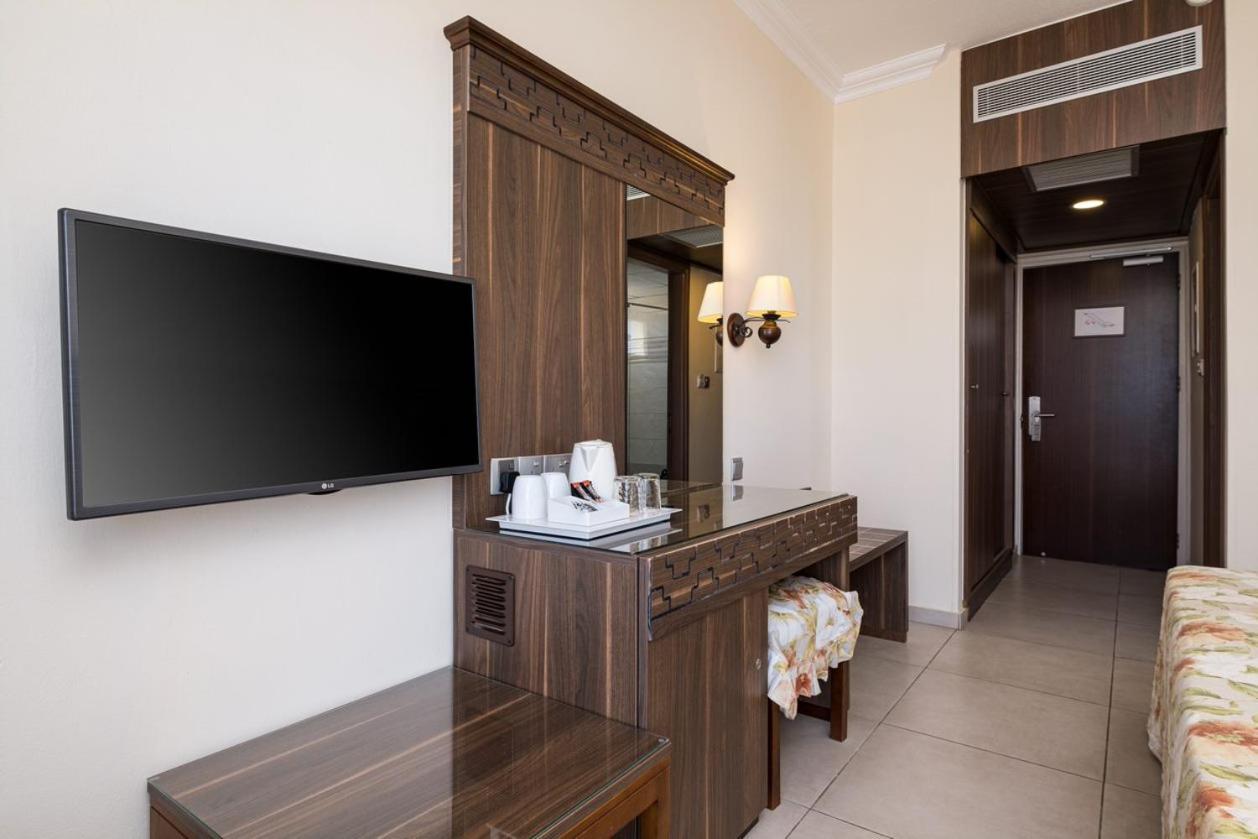 Anais Bay Hotel Protarász Kültér fotó