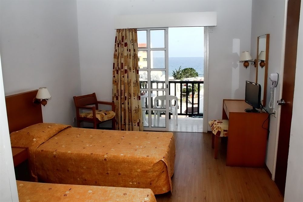 Anais Bay Hotel Protarász Kültér fotó